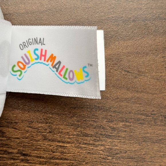 NWT SQUISHMALLOWS Sanrio Hello Kitty Plush 3.5" KUROMI Clip On Key Chain Bag NEW - Picture 9 of 11